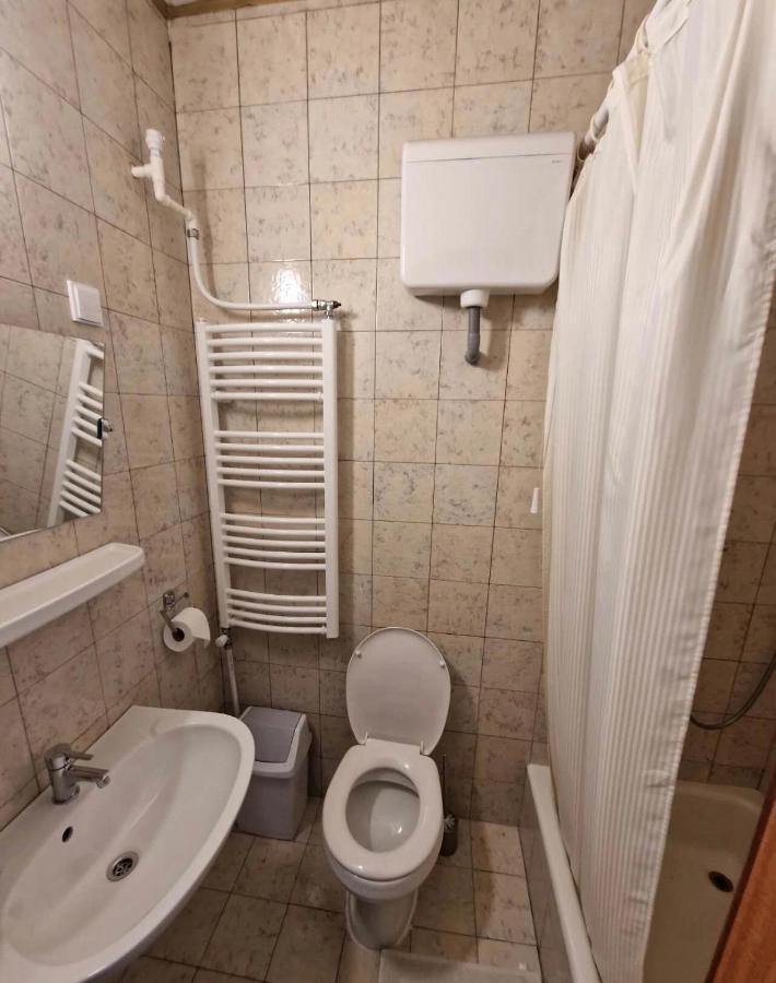 מלון בודפשט Tang House 唐舍 מראה חיצוני תמונה