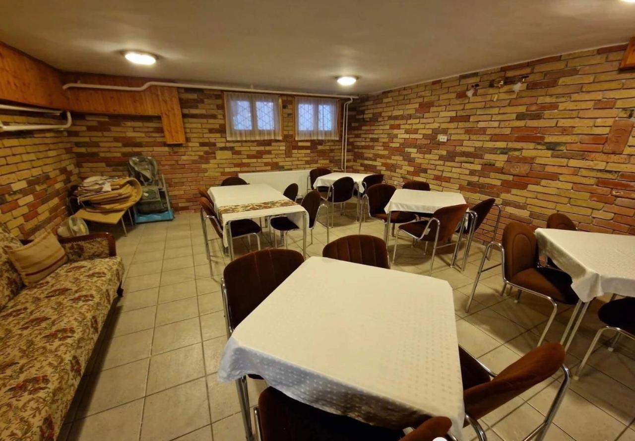 מלון בודפשט Tang House 唐舍 מראה חיצוני תמונה